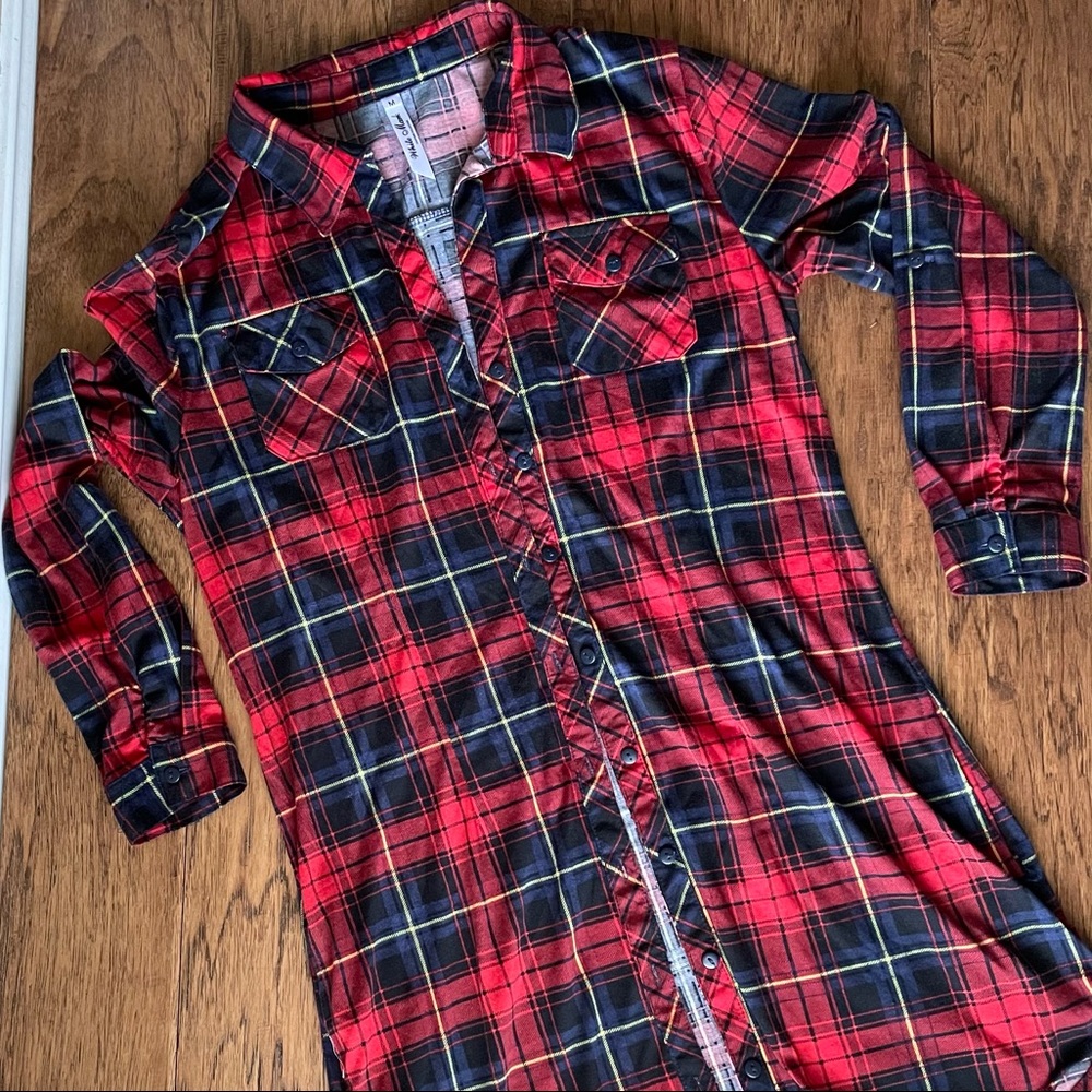 Women’s White Mark Plaid Tunic Top